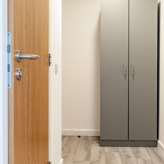 Sky View En Suite - Image 9